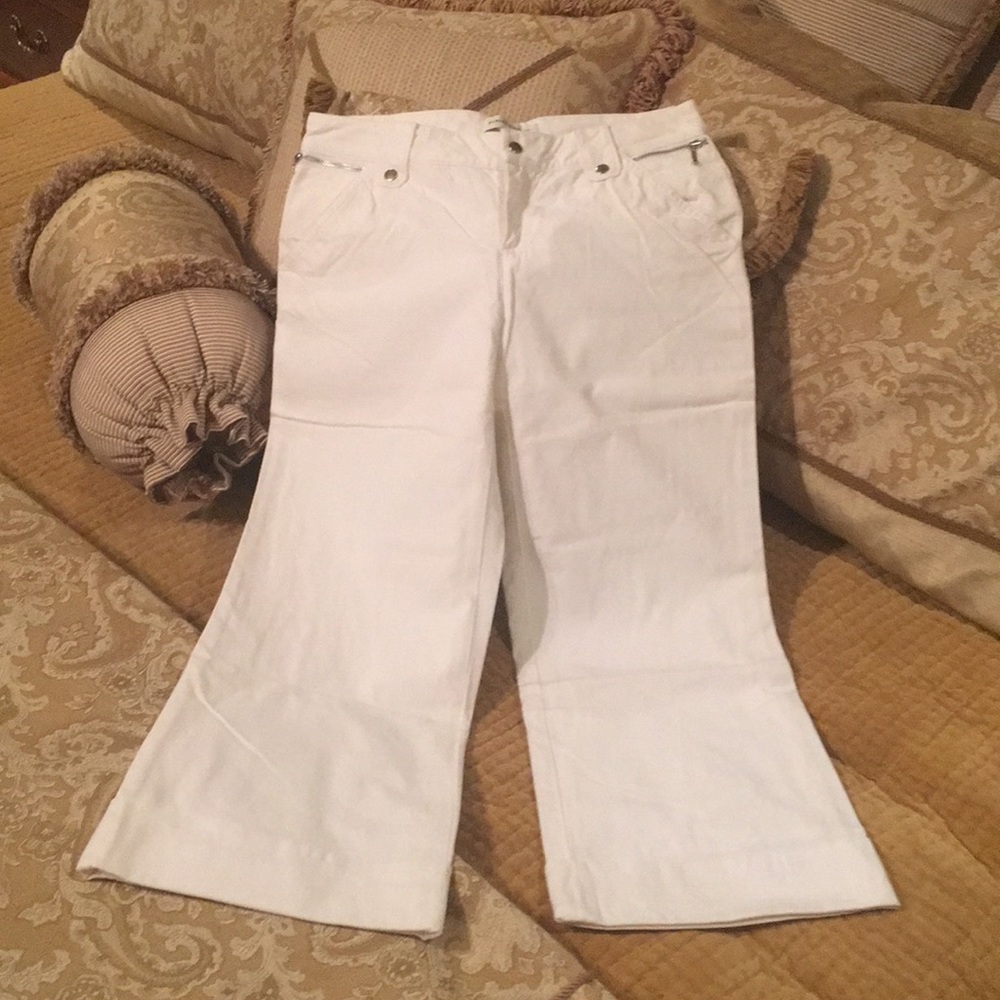 Banana Republic White Capri Pants 2